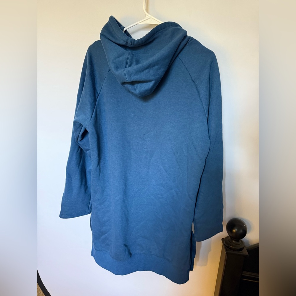 Long length hoodie - Picture 2 of 4
